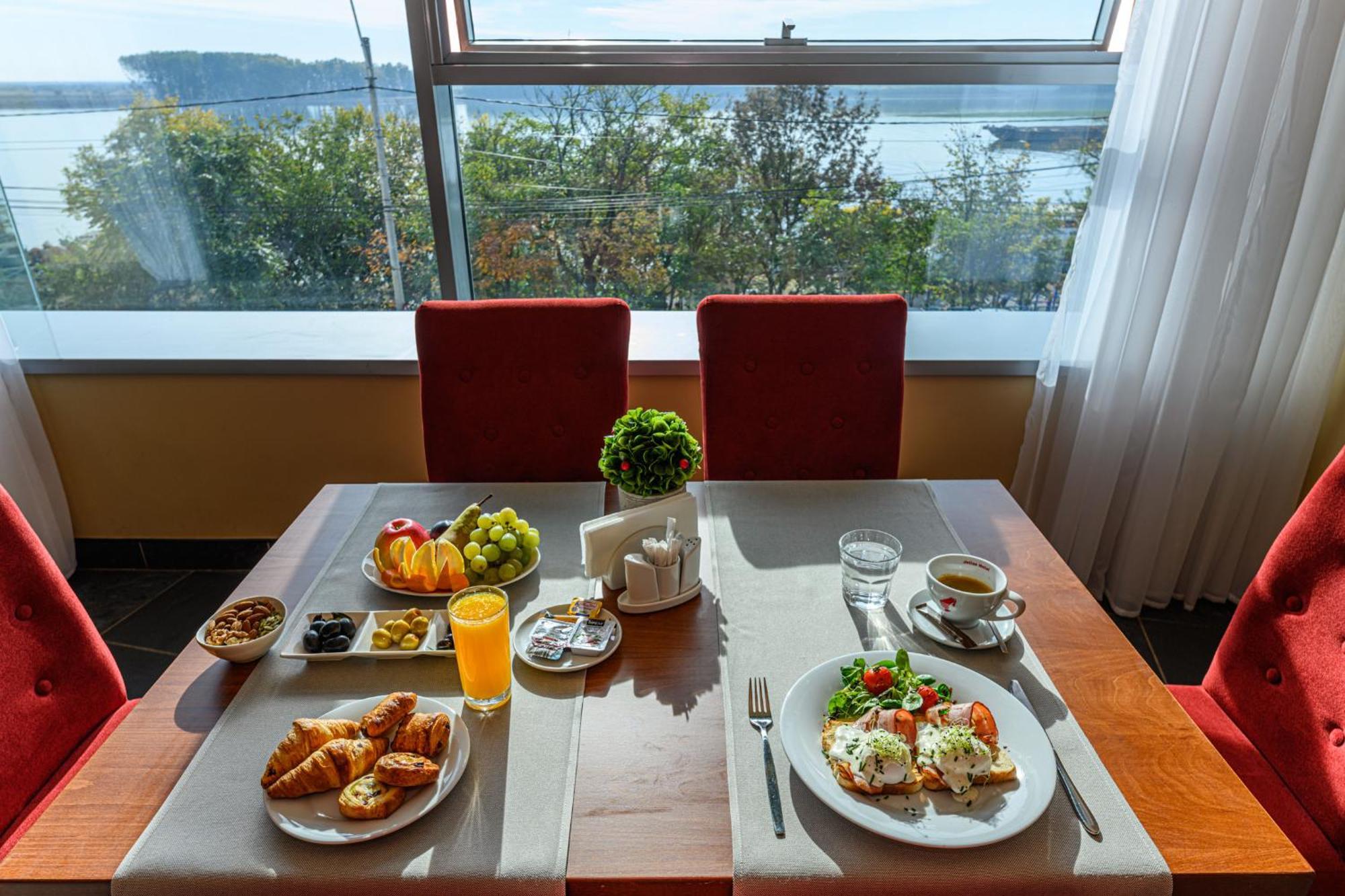 Vega Hotel 4*